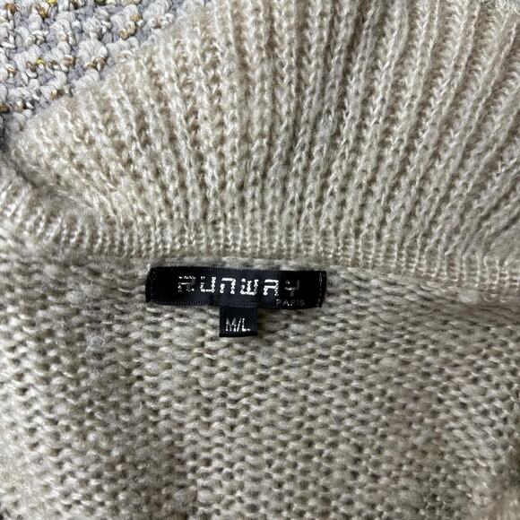 INSANE vintage y2k cream/tan ruffle steampunk cardigan - Picture 7 of 7